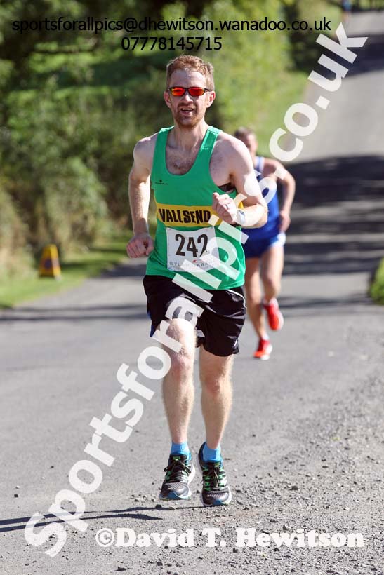 Alistair Willis (Wallsend Harriers), Tynedale Jelly Tea 10 Mile Road Race, Hexham. Photo: David T. Hewitson/Sports for All Pics